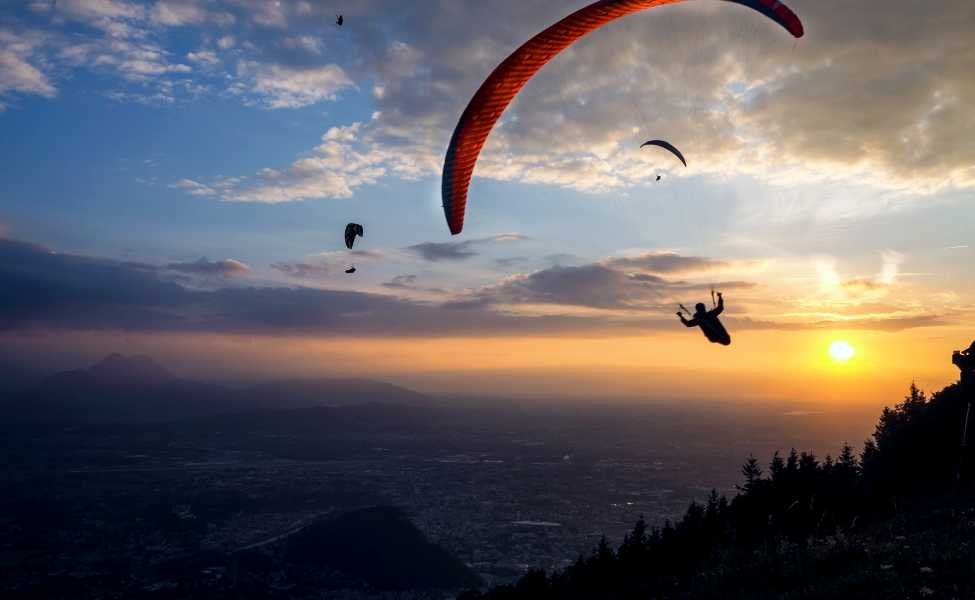 Paragliding in Nongjrong